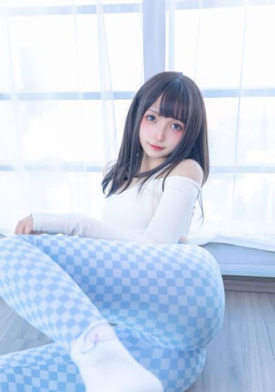 三人弄娇妻高潮3p
